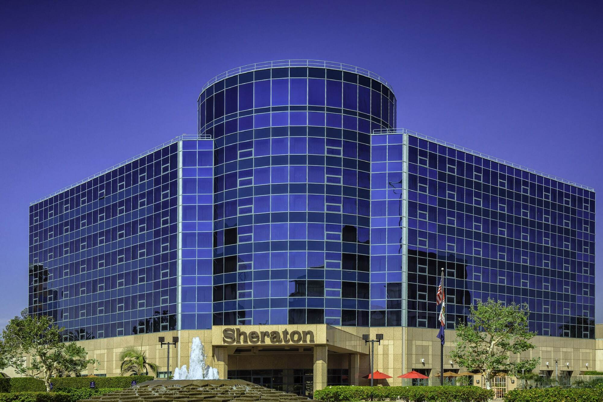 Sheraton Cerritos Hotel Buena Park Exterior photo